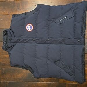 CANADA GOOSE Woman's Freestyle Navy Blue Puffer Vest